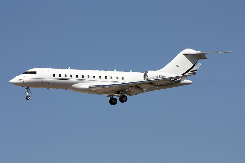 File:Untitled Bombardier Global Express (BD-700-1A10) N379G (27014760526).jpg