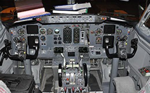 Boeing 737-500 Cockpit