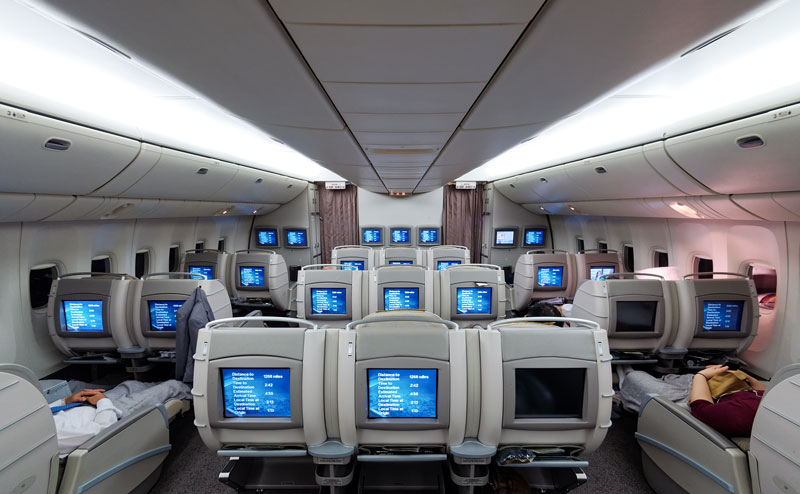 Boeing 777-200 Interior