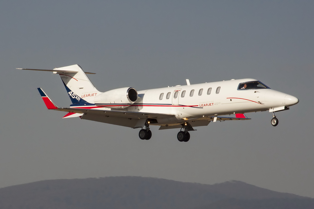 Learjet 45XR private jet charter'