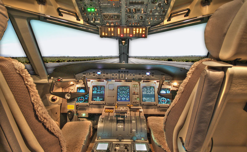 De Havilland Dash 8 Q400 Cockpit