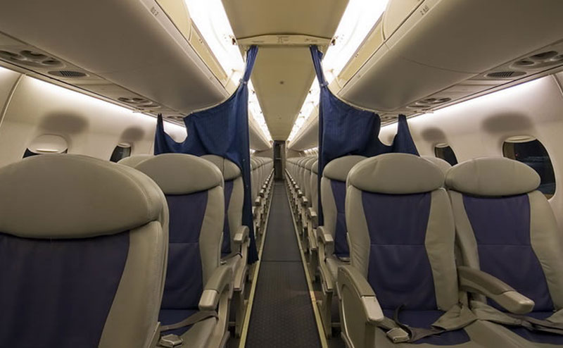 Embraer ERJ 170 Interior